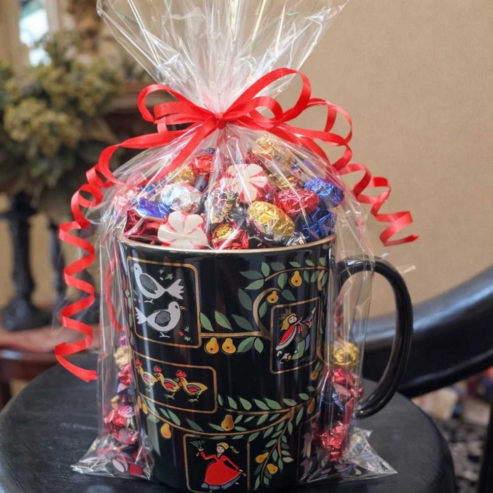 12 Days of Christmas Mug Berkshire Fine Bone China NWOT 10 oz (1)